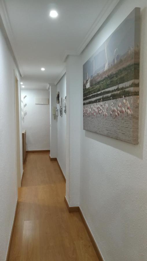 Centrico Apartamento En Valencia Proximo Parada De Metro Angel Guimera Exterior photo